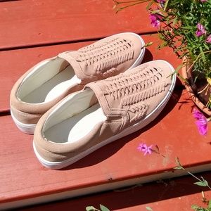 🌺Marc Fisher leather/textile mesh flats